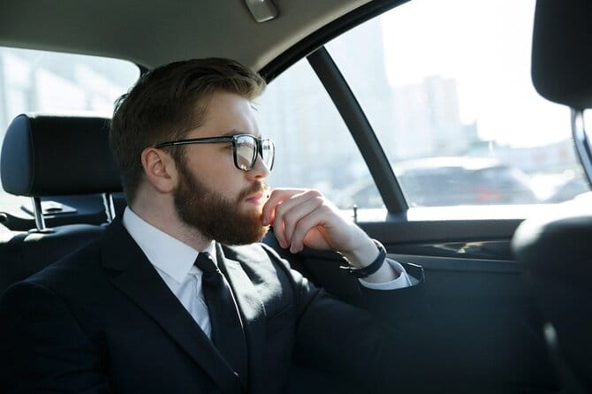 Private Airport Transfer between Paris and Parisian Airports - Who Is This Service Best For?