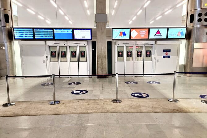 Private Airport Transfer between Paris and Parisian Airports - Frequently Asked Questions