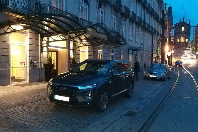 Private Airport Transfer from Porto to the Airport - Key Points / Takeaways