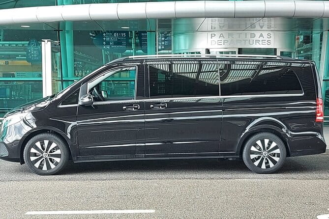Private Airport Transfer from Porto to the Airport - Flexibility and Additional Options