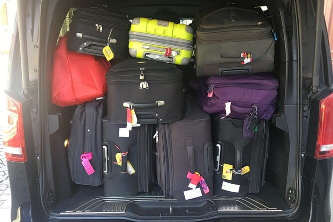 Private Airport Transfer from Porto to Vigo - FAQ