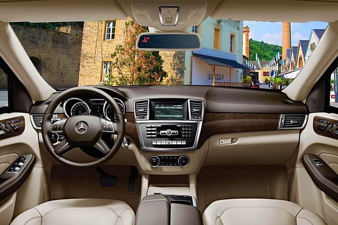 Private airport transfer: from the airport to the city of Luxembourg - Price and Logistics: A Good Deal for Peace of Mind