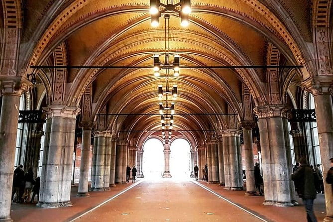 Private Amsterdam Bike Tour with a local guide (also for families) - Experiencing Amsterdam on Two Wheels