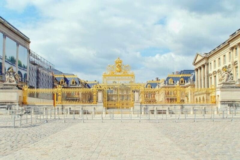 Private and Royal Getaway to Versailles with Return Included - Key points / Takeaways