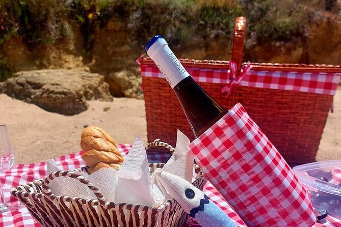 Private Arrábida & Sesimbra Jeep Tour: Beach Picnic from Lisbon - Introduction: A Scenic Day Out from Lisbon