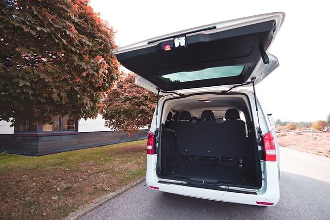 Private ARRIVAL Transfer by MINIVAN Mercedes Vito 8+1pax - FAQ