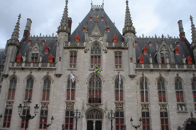 Private Arrival Transfer from Brussels Airport to Bruges with Business car - FAQs