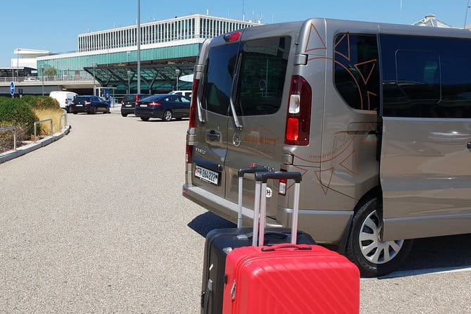 Private Arrival Transfer: from Geneva Airport to Gstaad Saanen - FAQ