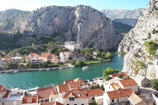 Private Arrival Transfer: Split Airport to Split, Trogir, Makarska,Tucepi and Baska Voda Hotels - FAQs