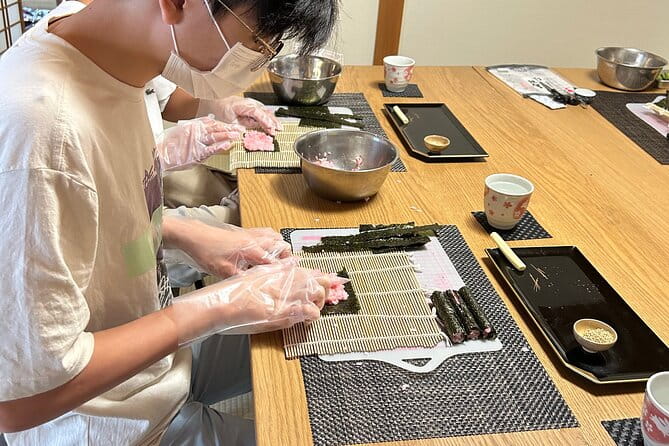 Private Art Sushi Roll Class in Kyoto - Customer Reviews and Feedback