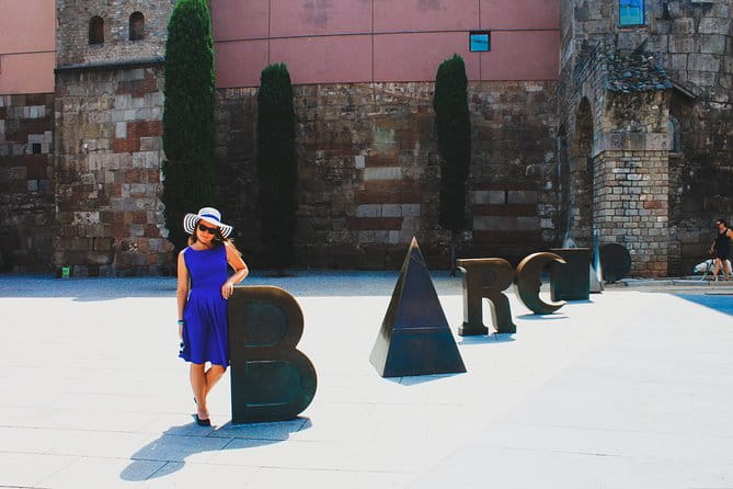 Private Barcelona Bike Tour, Gaudi's Art and Medieval Districts with Local Guide - A Closer Look at the Barcelona Bike Tour Experience