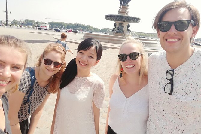 Private - Best of Bordeaux Walking Tour + Glass of Bordeaux Wine - Meeting and Pickup