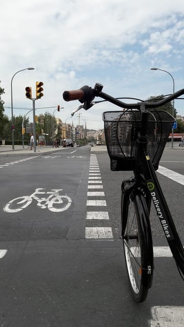 Private bike tour starting from your hotel - Key points / Takeaways