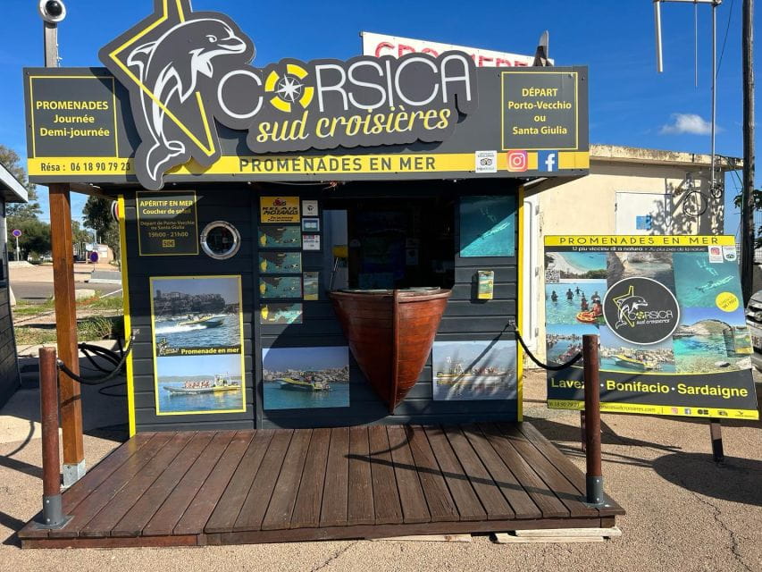 Private Boat Coastline Day Trip - Onboard Amenities and Comfort