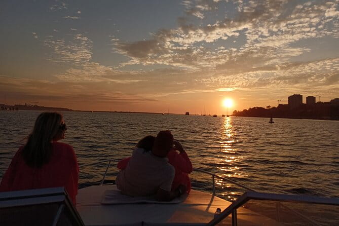 Private Boat Tour 1h30m with Sunset option, group price up to 6px - Key Points / Takeaways