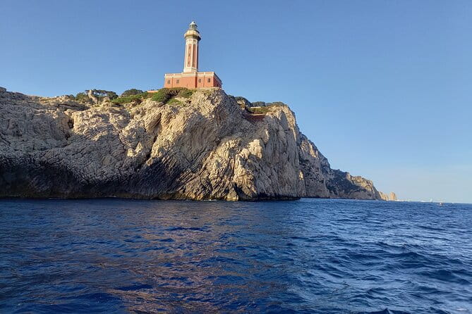 Private Boat Tour  2 Hours of Wonder on Capri - FAQ