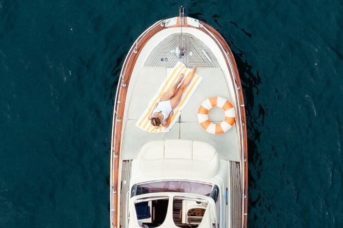 Private Boat Tour Along the Amalfi Coast from Positano - Exploring the Amalfi Coast from the Water: A Detailed Look