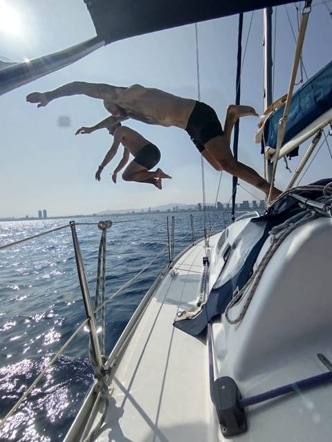 Private boat tour, Barcelona, Badalona : drinks and snacks! - Exploring the Experience: A Closer Look