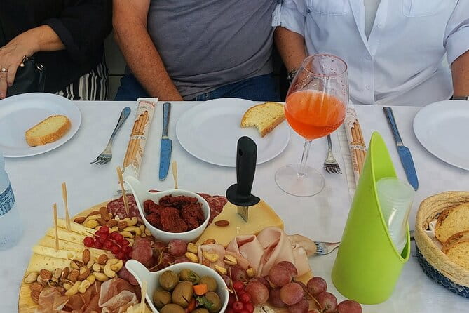 Private boat tour Giardini Naxos Taormina with platter and wine - Exploring the Coast: A Detailed Look at the Itinerary and What You’ll Experience