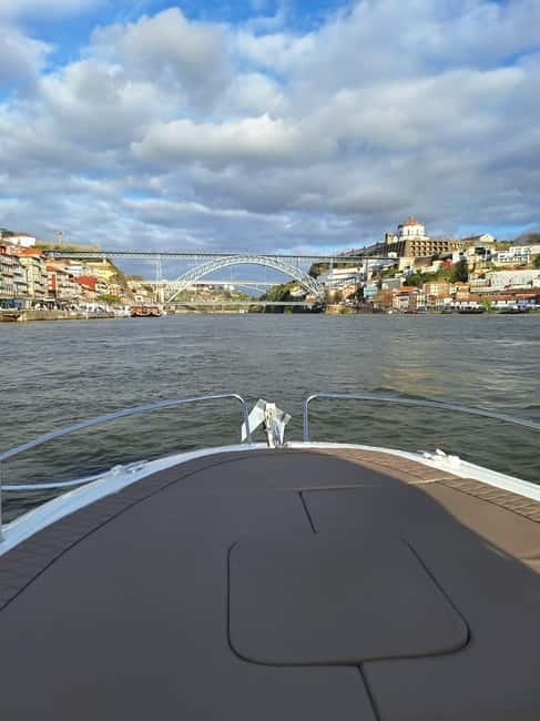 Private Boat Tour in Porto with Portuguese Tapas Option - Exploring Porto’s Waters: The Experience in Detail