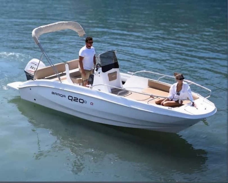 Private Boat Tour of Capri from Sorrento, Positano, or Capri - Why the Experience Excels: Guides, Views, and Privacy