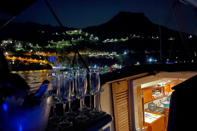Private boat tour of the Amalfi coast or Capri - The Practicalities: Price, Duration, and Booking