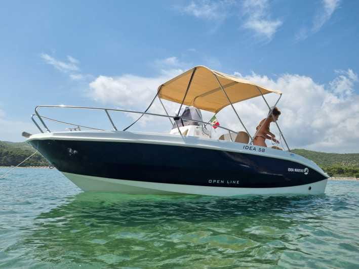 Private boat tour of the coast with swimming stop. - Key Points / Takeaways