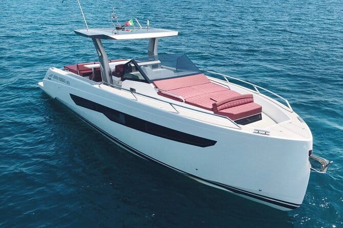 Private boat tour of the Island of Capri, Caves, Faraglioni - Key points / Takeaways