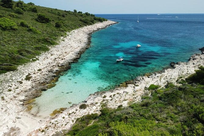 Private Boat Tour to Red Rocks and Paklinski Islands. - Mala Grka: The Perfect End to Your Day