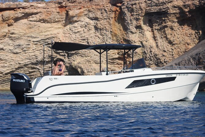 Private Boat tours around Ibiza - A Closer Look at Ibiza’s Private Boat Tours