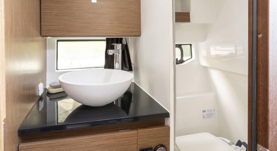 Private Boat Trip for Cruise to Hydra and Poros From Athens - Cruise Experience and Highlights