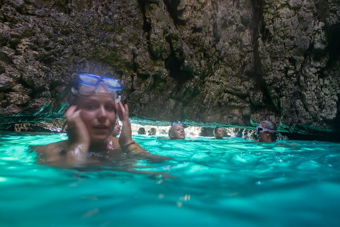 Private Boat Trip with Sandra Boat Medulin, Kamenjak, Ceja - Key Points