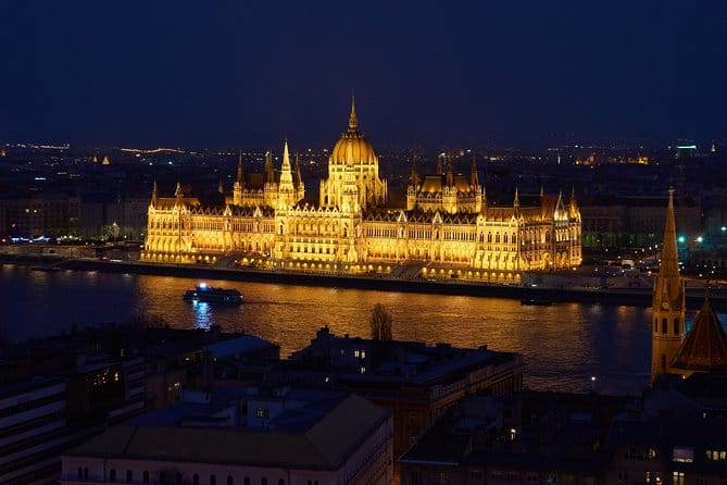 Private Budapest Sightseeing Tour: Royal Castle, Heroes Square, Chain Bridge - Cultural Landmarks and the Heart of Budapest