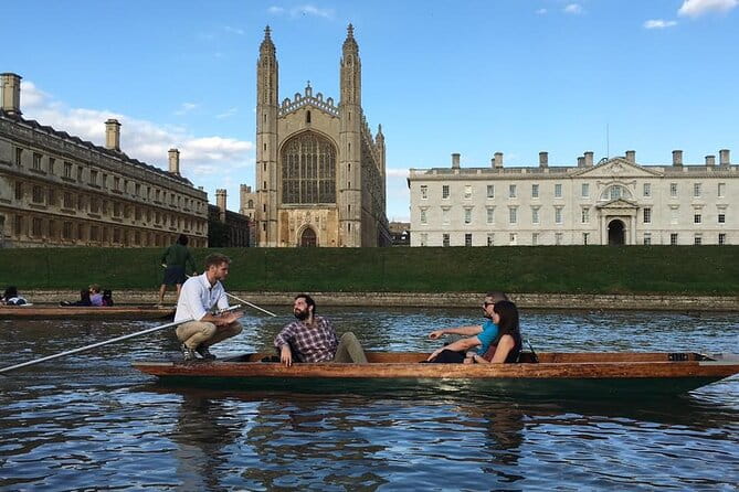 Private | Cambridge University Punting Tour - Guides, Stories, and Personalities
