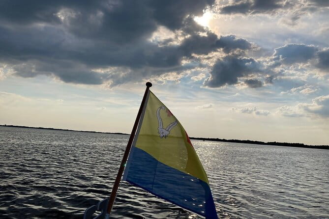 Private Canal Cruise through Giethoorn - Who Would Love This Tour?