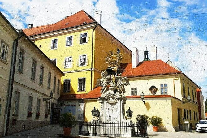 Private car or minivan transfer from Budapest to Prague or back - Arriving in Style: The Experience of a Private Transfer