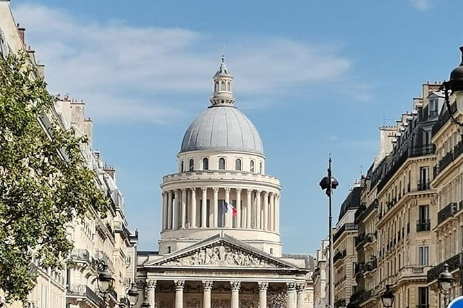 Private car with a driver in Paris 4-6 persons - Detailed Breakdown of What You Can Expect