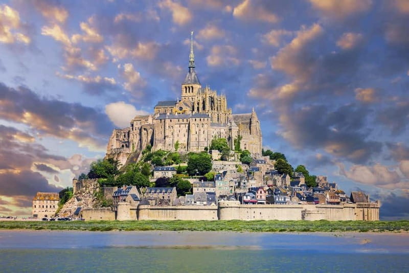 Private Car with Chauffeur Luxury Tour, Le Mont Saint Michel - Traveling in Style: An Introduction to the Luxury Tour