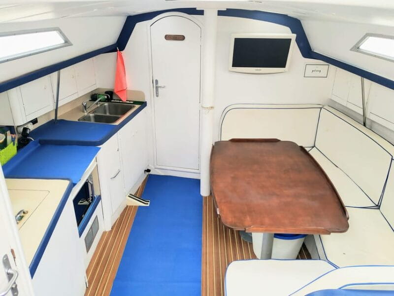 Private charter on sailboat - coastal trip with snorkeling in the bay - Key points / Takeaways