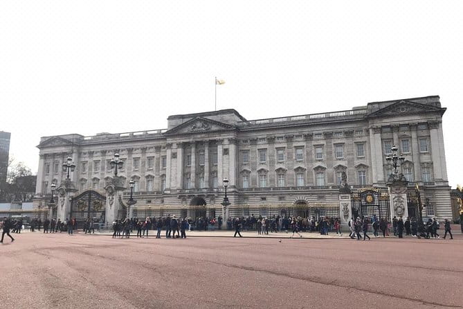 Private Chauffeur at your Disposal in London - Exploring London with a Private Driver: The Real Deal