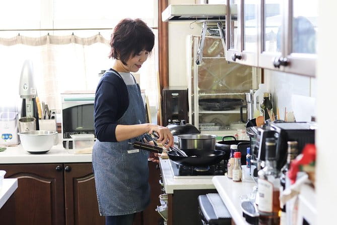 Private Cooking Class With a Sapporo Local Kanae in Her Home - Meeting Kanae and Logistics