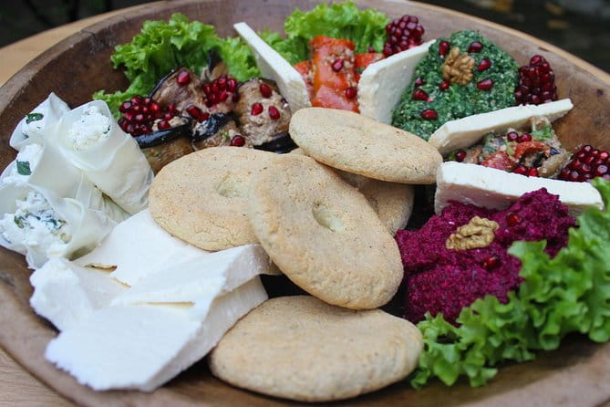 Private Cooking Class with a Tbilisi Food and City Expert Dinara - Entering a Georgian Home: The Setting