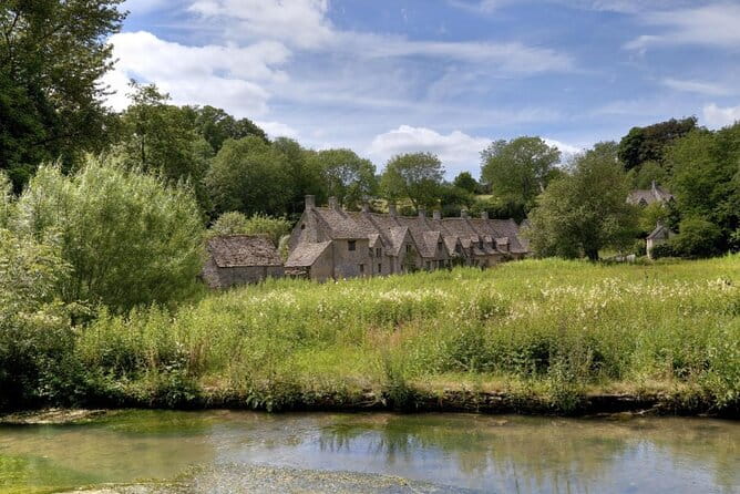 Private Cotswolds tour from Bath - An Authentic and Comfortable Way to Explore the Cotswolds