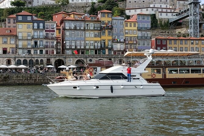 Private Cruise on Luxury Yacht in Porto - A Closer Look at the Private Yacht Cruise in Porto