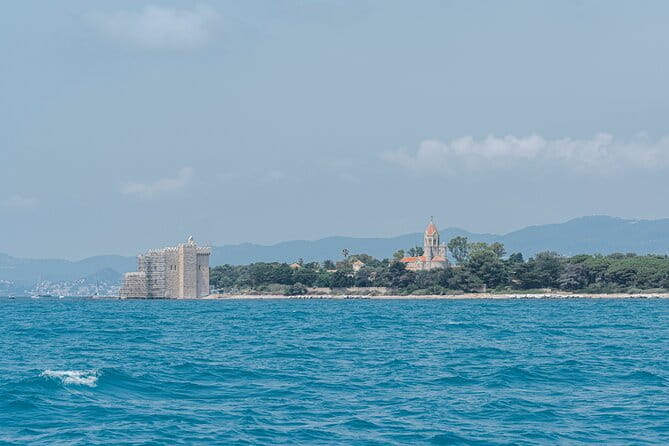 Private cruise to Cap d'Antibes and the Lérins Islands by sailboat - FAQ