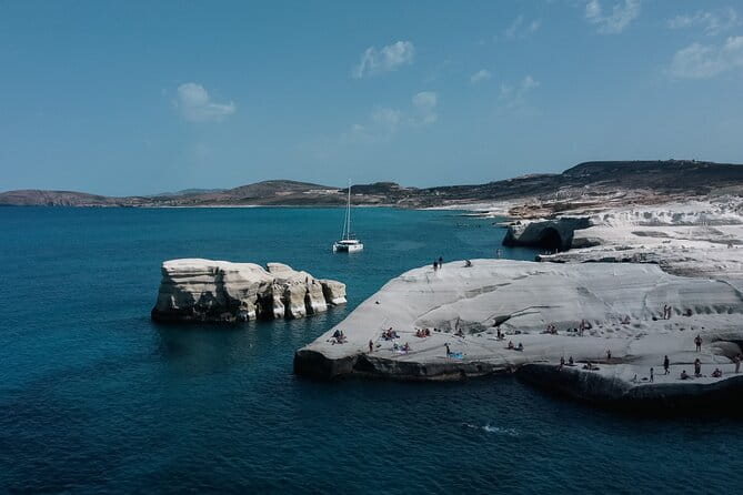 Private Cruise with Speedboat: Milos- Polyaigos- Kimolos - What to Expect During the Day