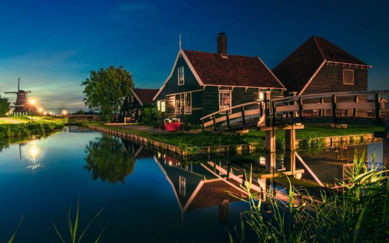 Private CUS Tour: giethoorn & Windmill zaanse en// - Price and Logistics: Analyzing the Value