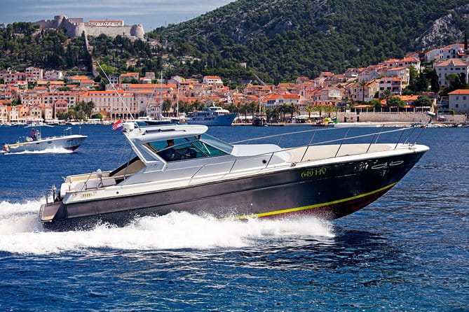 Private custom Blue & Green Cave tour with yacht from Hvar town - FAQs