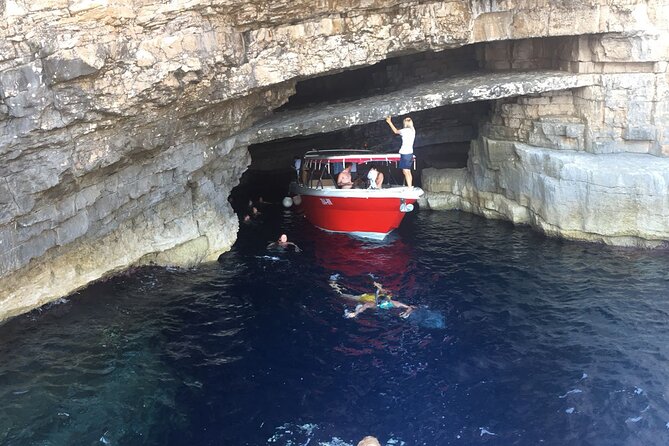 Private Custom Island Hopping Speedboat Tour From Hvar - Meeting and Pickup Logistics