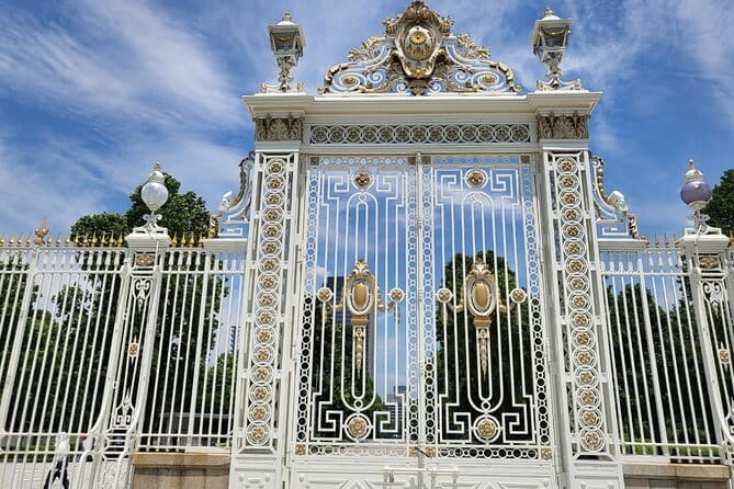 Private Custom Tokyo Tour With a Tokyo Resident Pro Guide by Car - Pickup Information